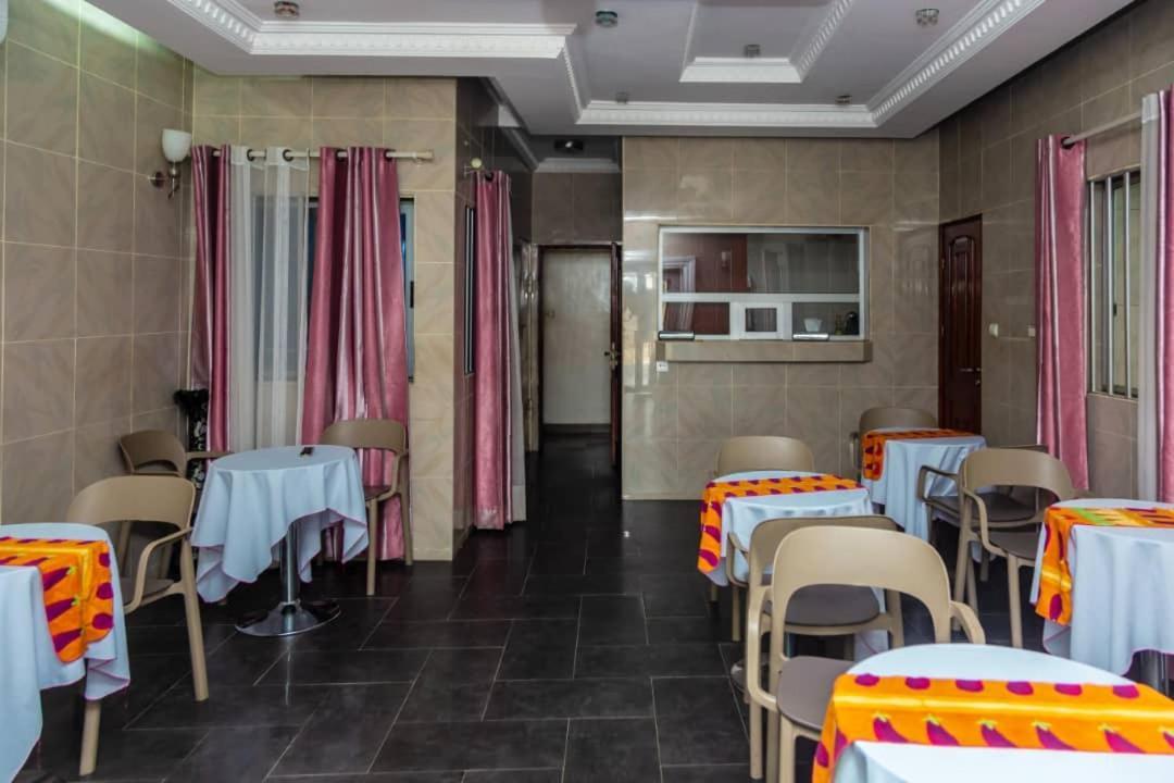 Benin Berge Hotel Котону Екстер'єр фото