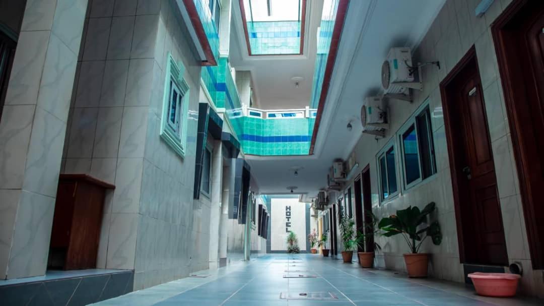 Benin Berge Hotel Котону Екстер'єр фото